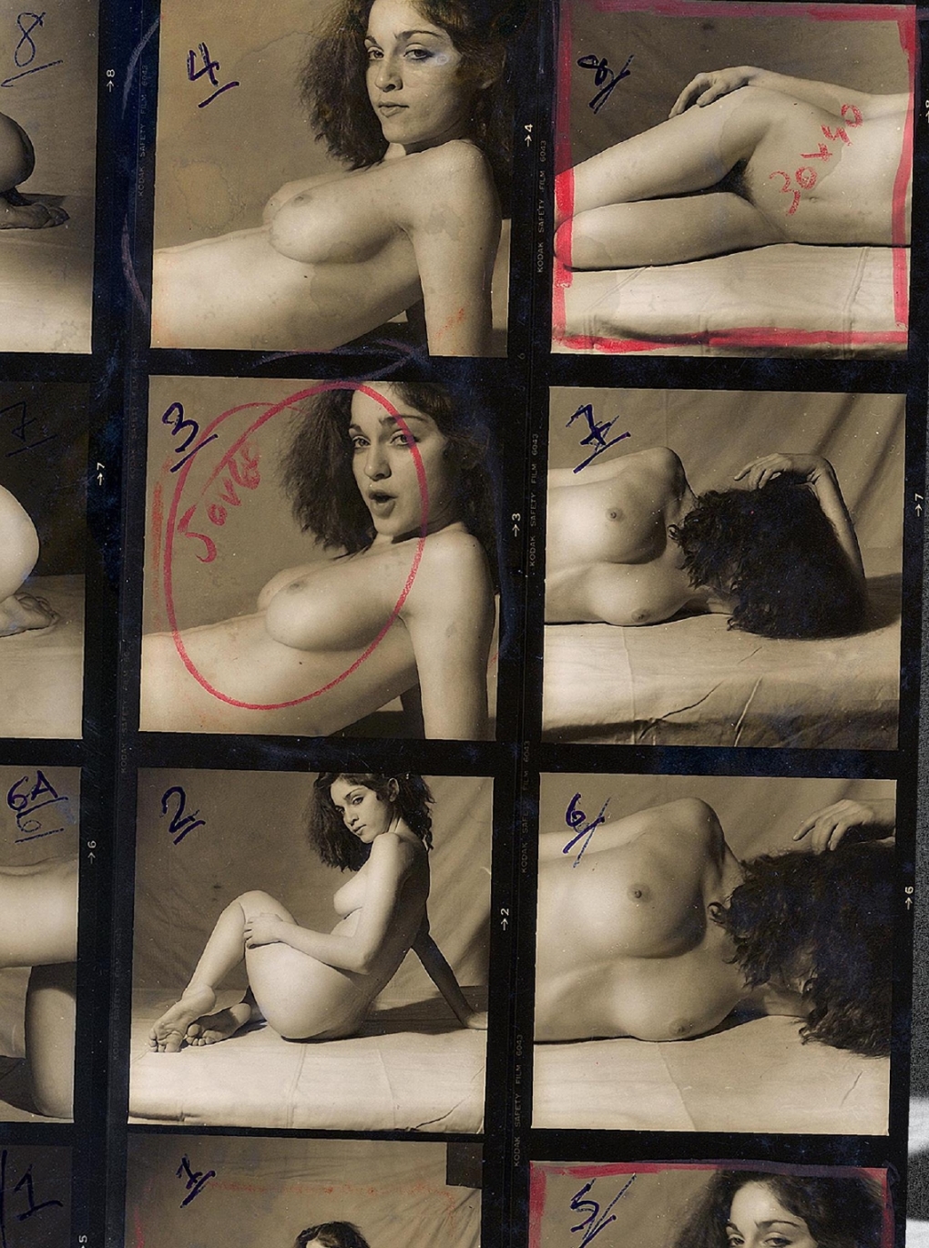 Певица Мадонна оголенная