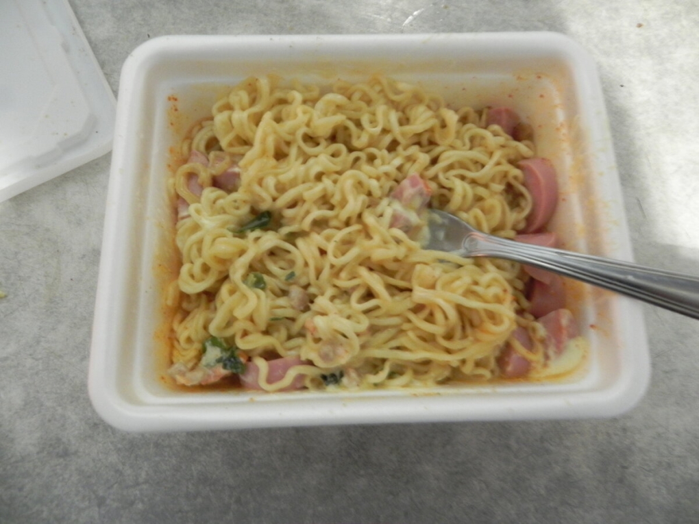 Доширак с пельменями