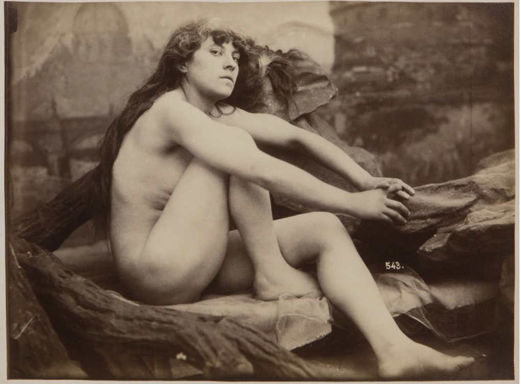 Первая голая фотосессия