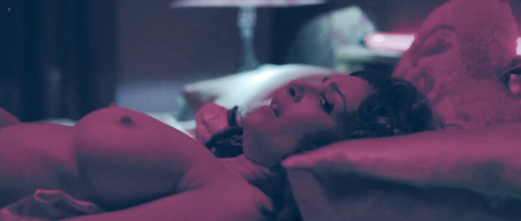 Виоланте Плачидо грудь