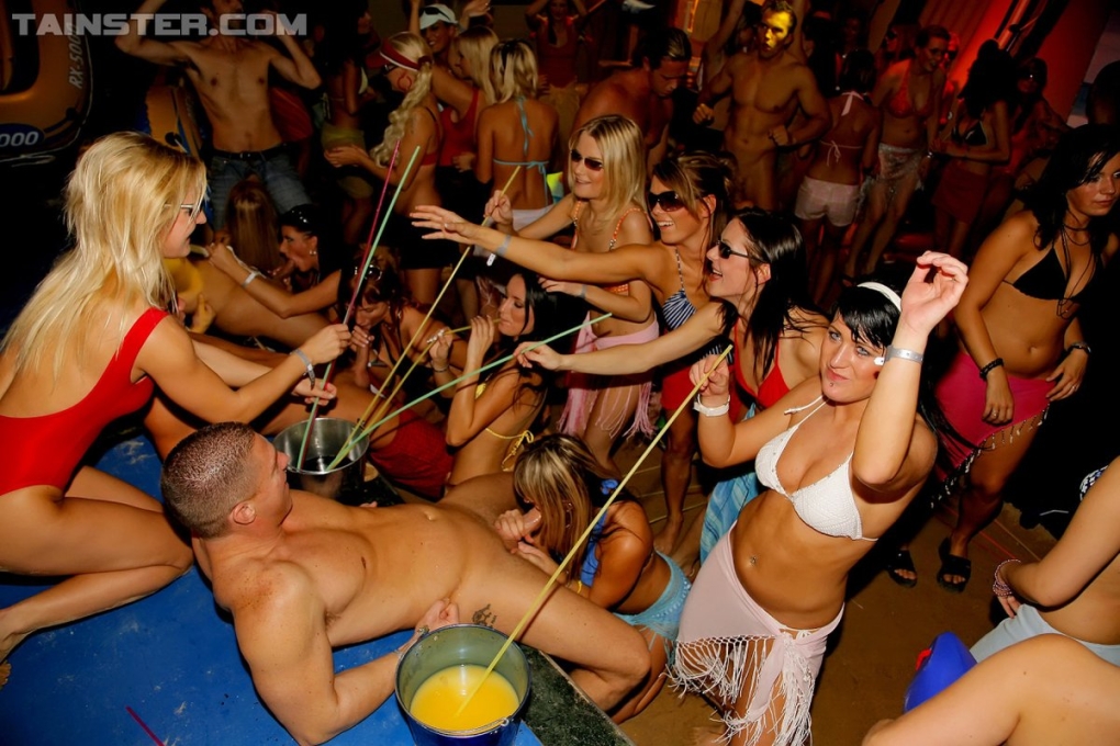 Тематическая вечеринка ню