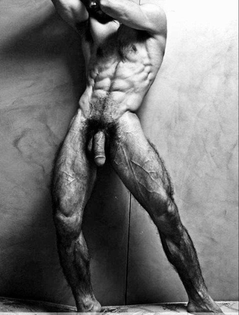 Голые волосатые накаченные парни