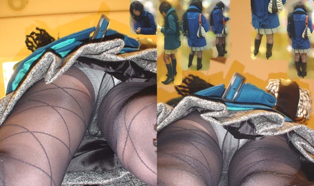 Под юбкой в трусиках и колготках вид