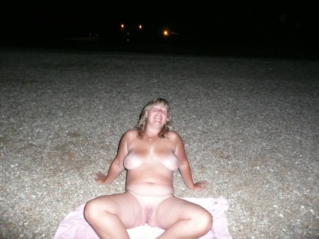 Дамы пышки голые на курорте