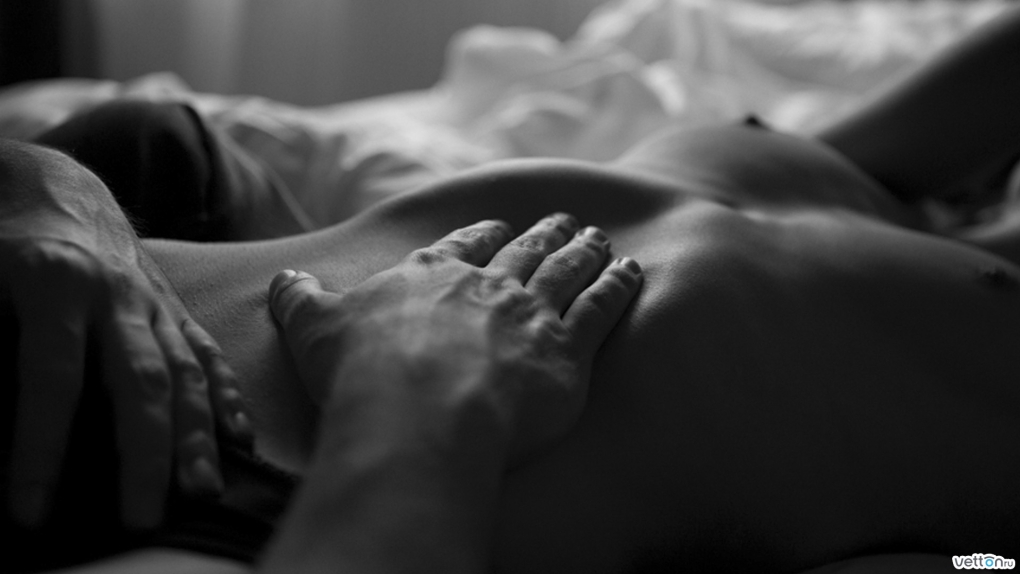 Эротические картинки парень и девушка