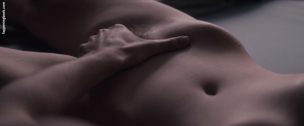 Марион Котийяр в Нижнем белье