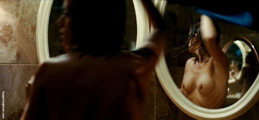 Марта Этура фото голая