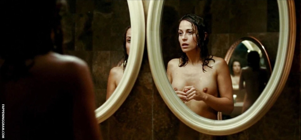 Марта Этура фото голая