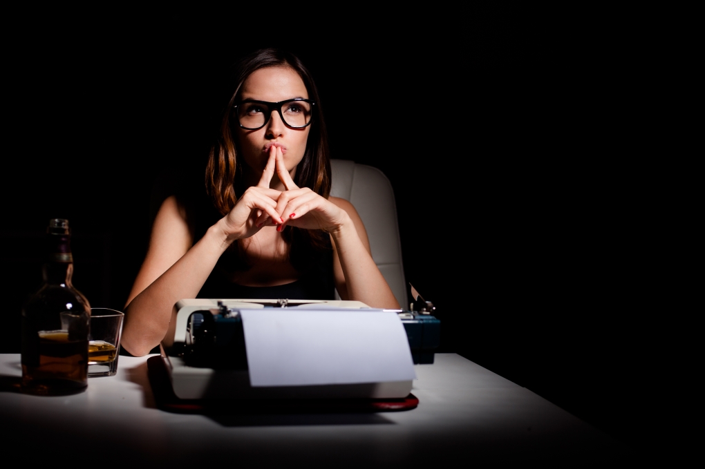 Аниме девушка секретарь