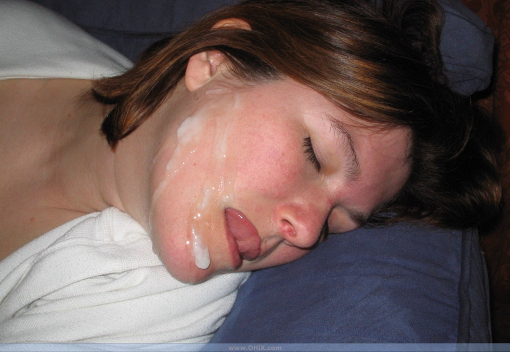 Кончил на лицо спящей Любительское