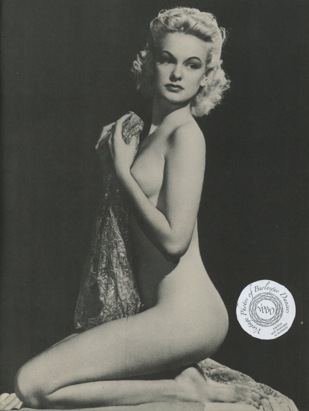 Джули Виллиамс ретро титьки