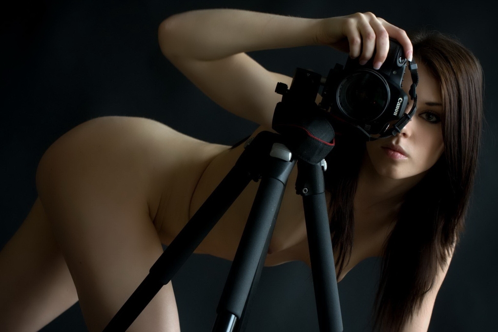 Мужчина и женщина в стиле ню