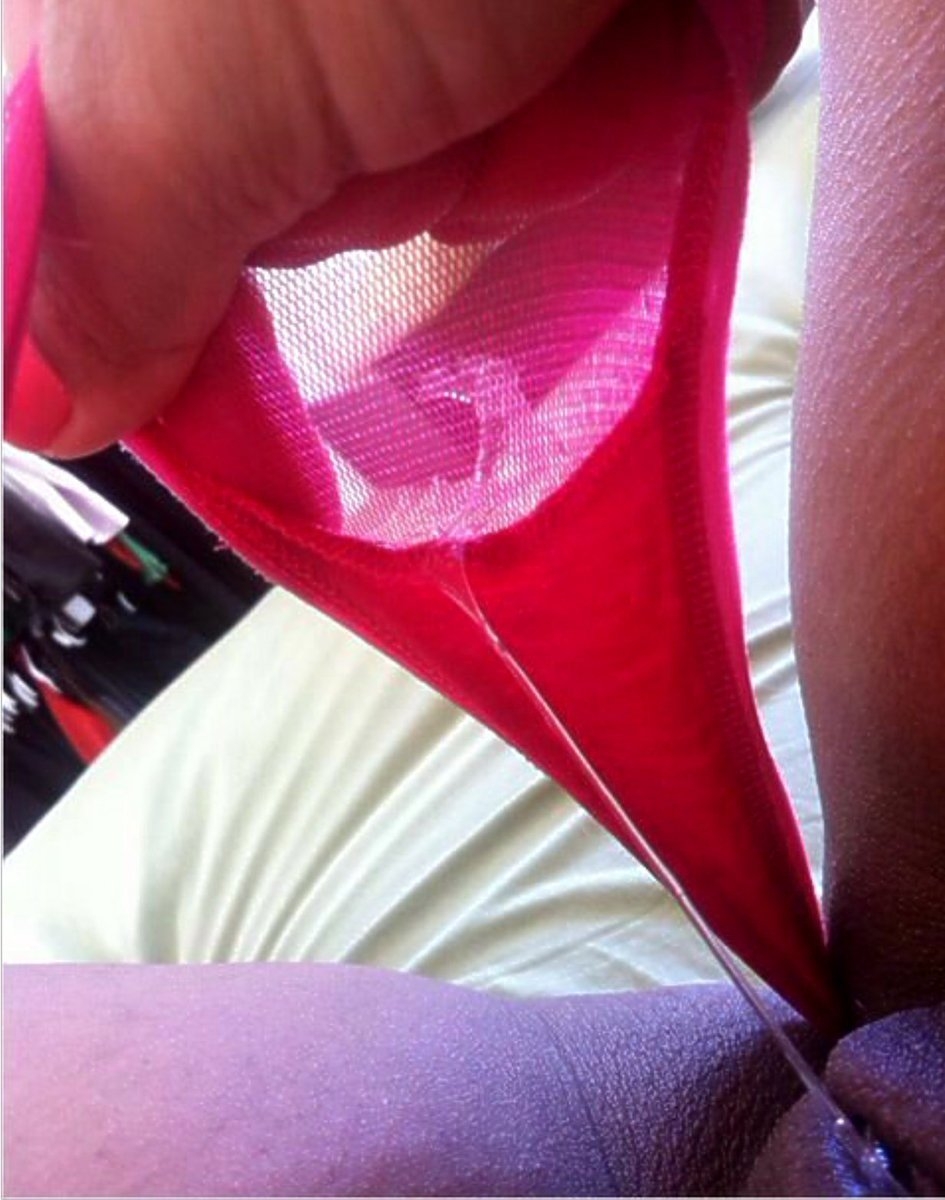 Мокрые обконченные трусики