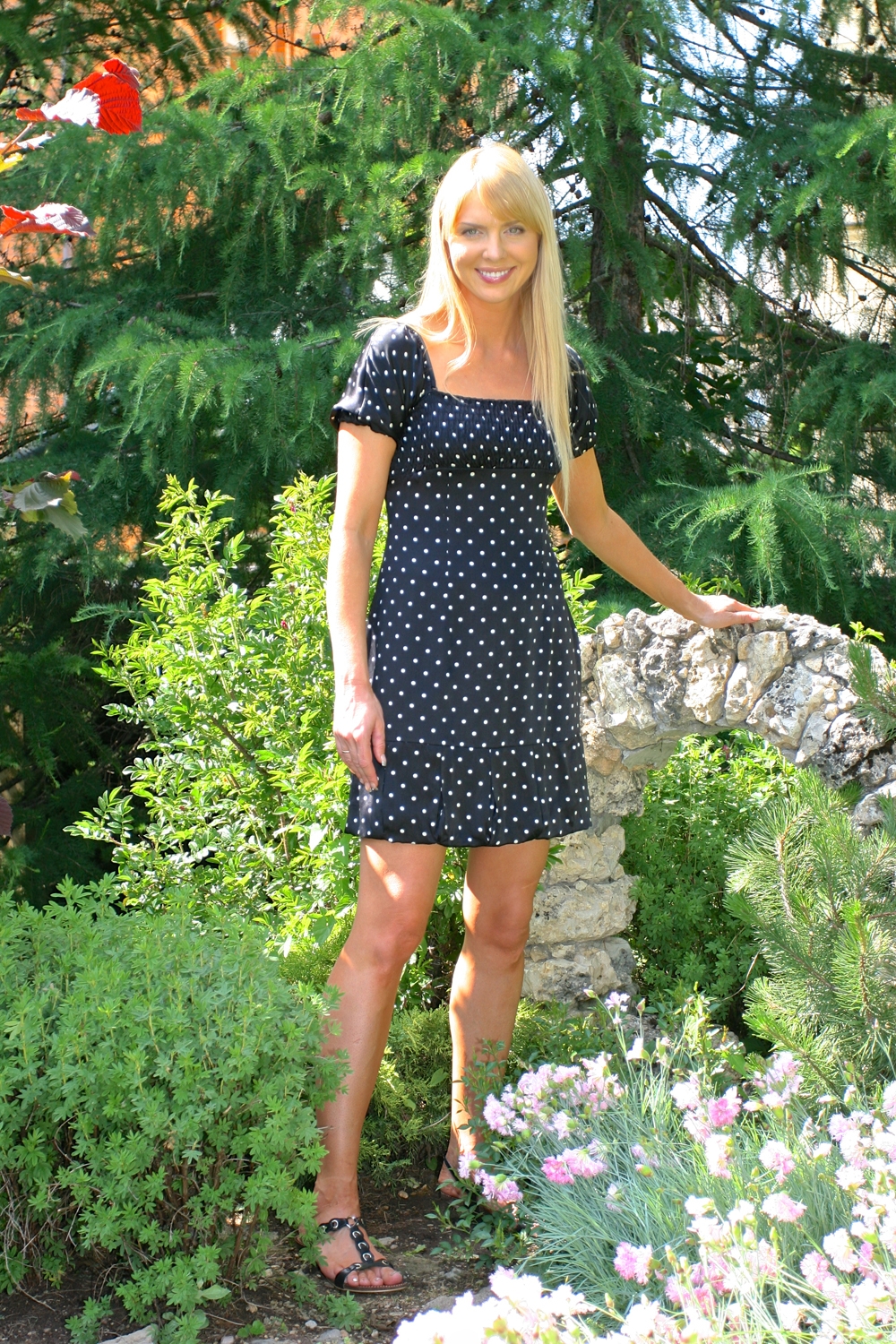 Варвара певица ноги