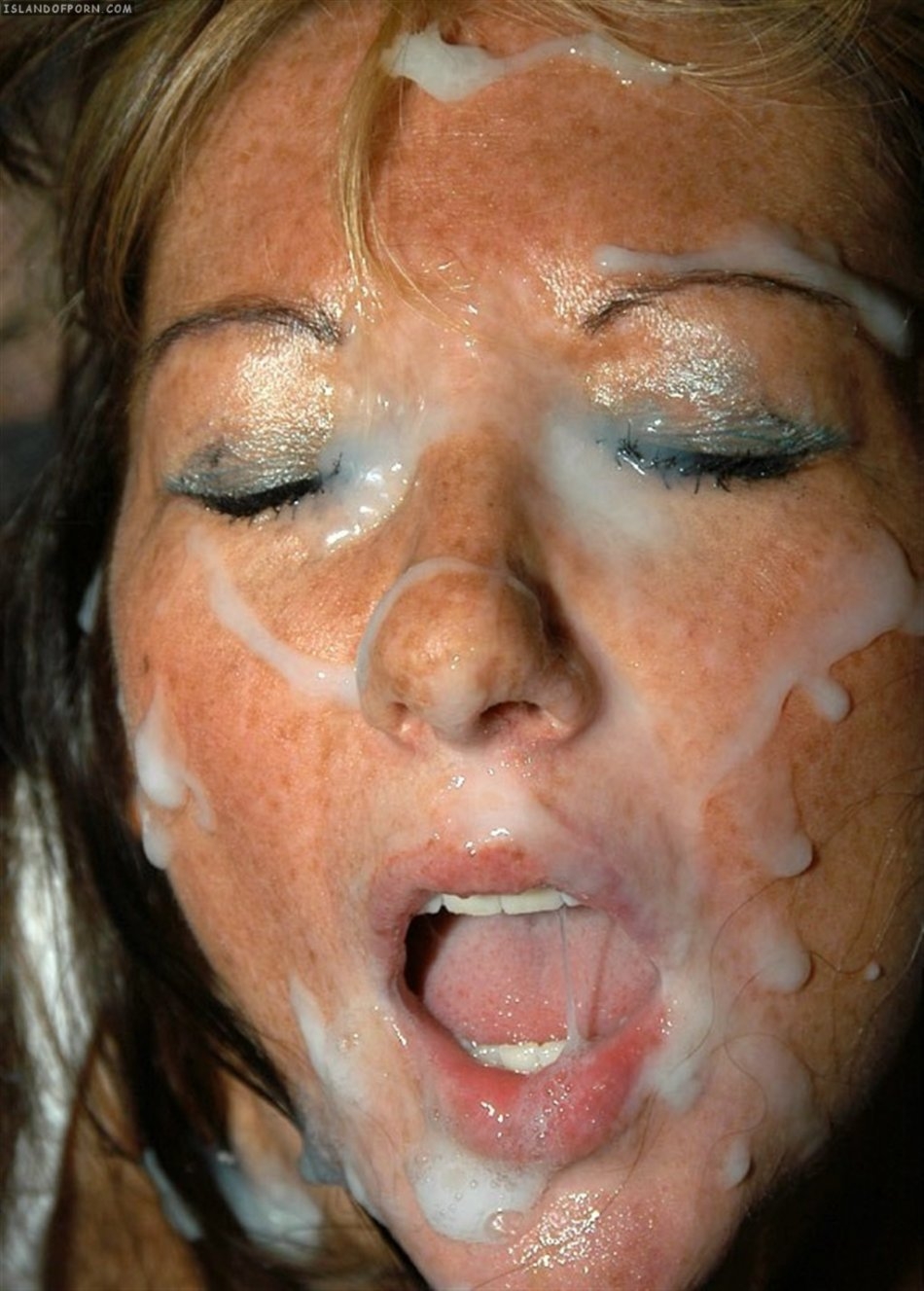 Обкончали лицо на улице (61 фото)