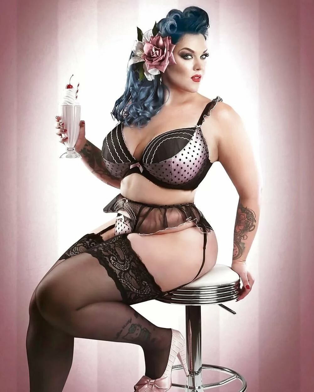 Плюс сайз Анастасия Люкс