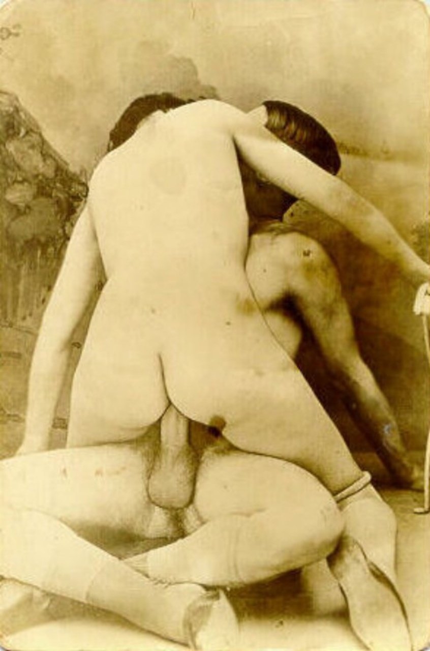 Старые порнографические снимки