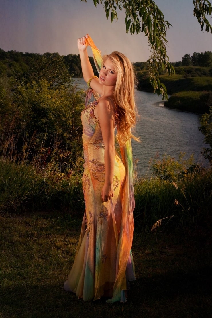 Александрия Морган в купальнике