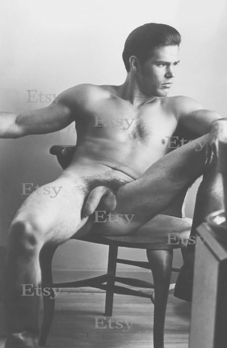 Голые возбужденные парни