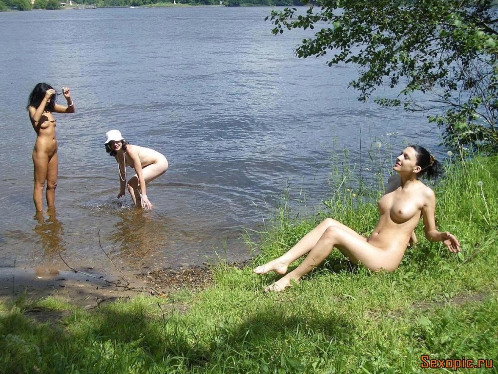 Рыжие волосатые нудистки