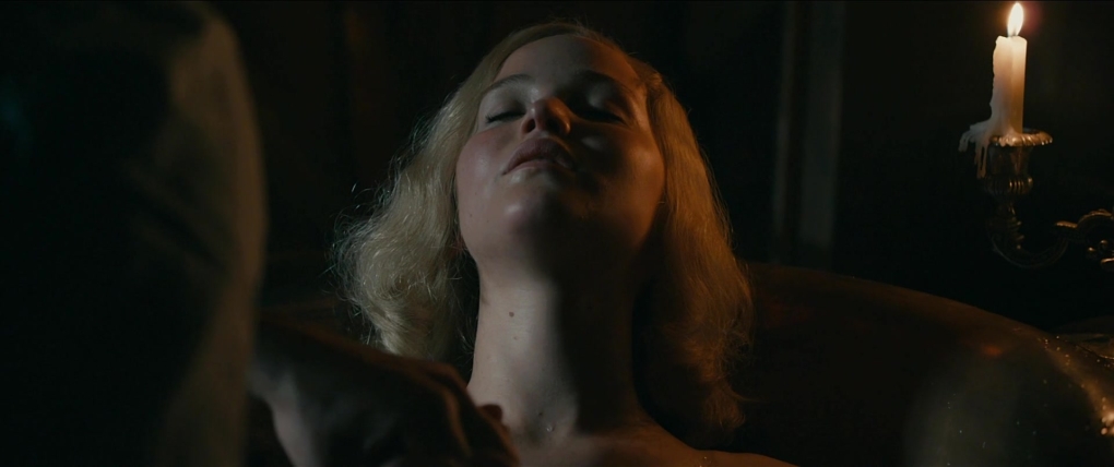 Дженнифер Лоуренс сцена