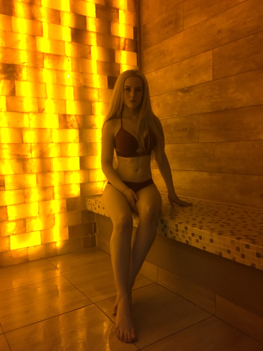 Голая Карина Котельникова на фото без лица