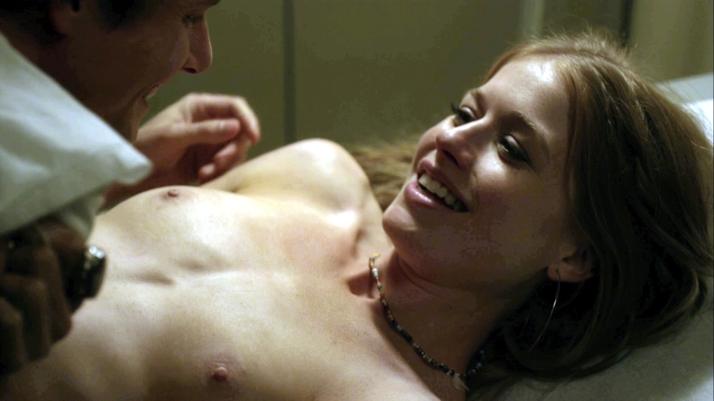 Женевьева Энджелсон ню