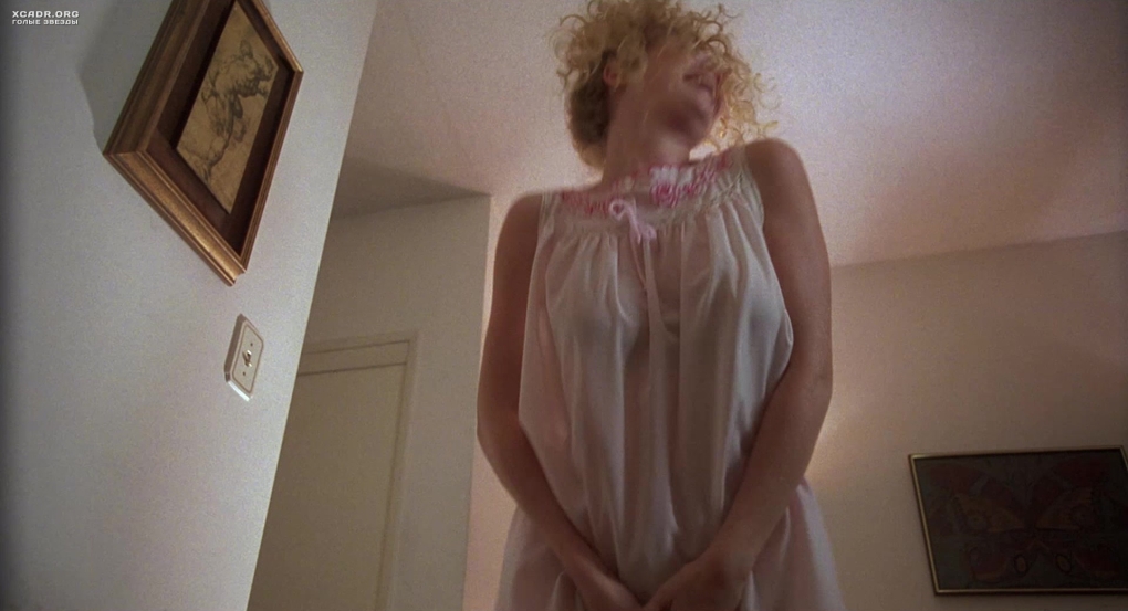 Наташа Лионн грудь