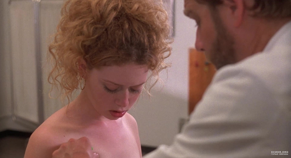 Наташа Лайон в купальнике