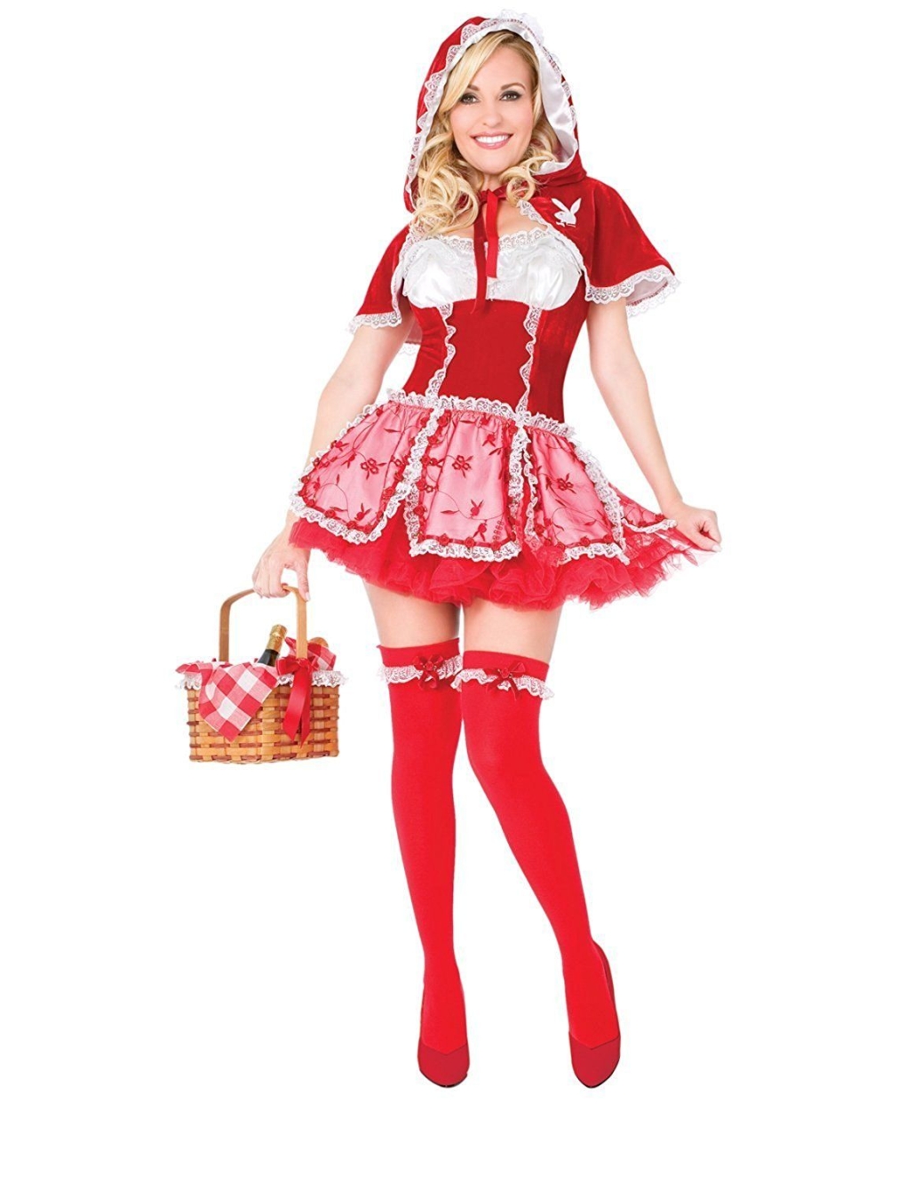 Красная шапочка и волк в лесу