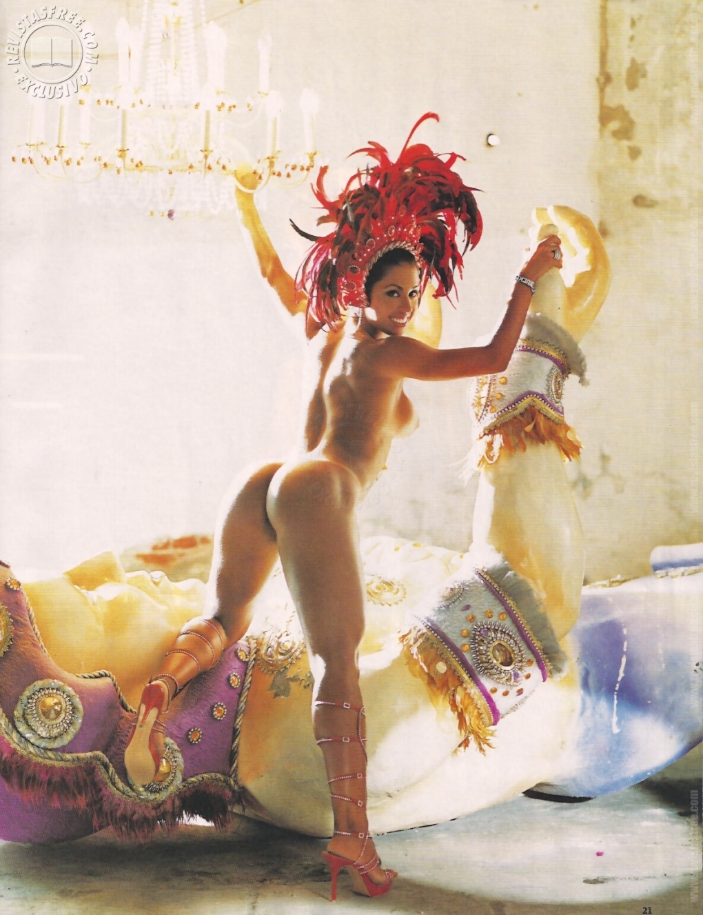 Голые бразильянки на параде