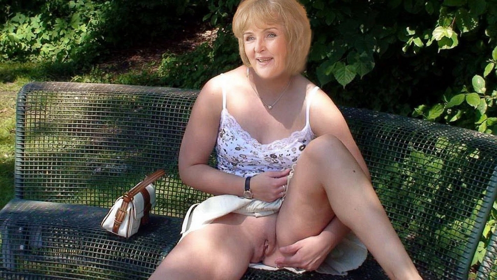 Пожилые бабы без трусов