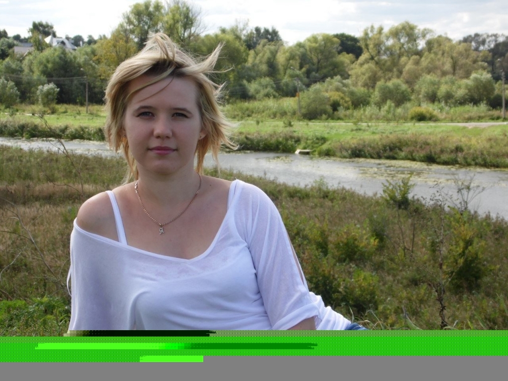 Яна Харитонова ню в поле