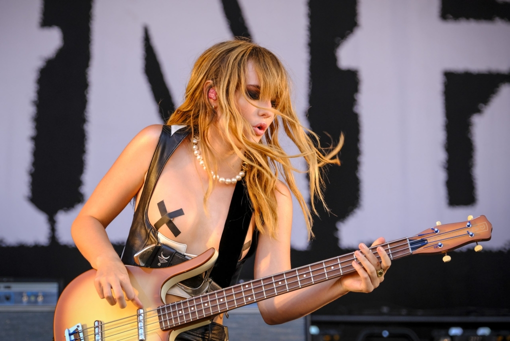 Victoria de Angelis горячие