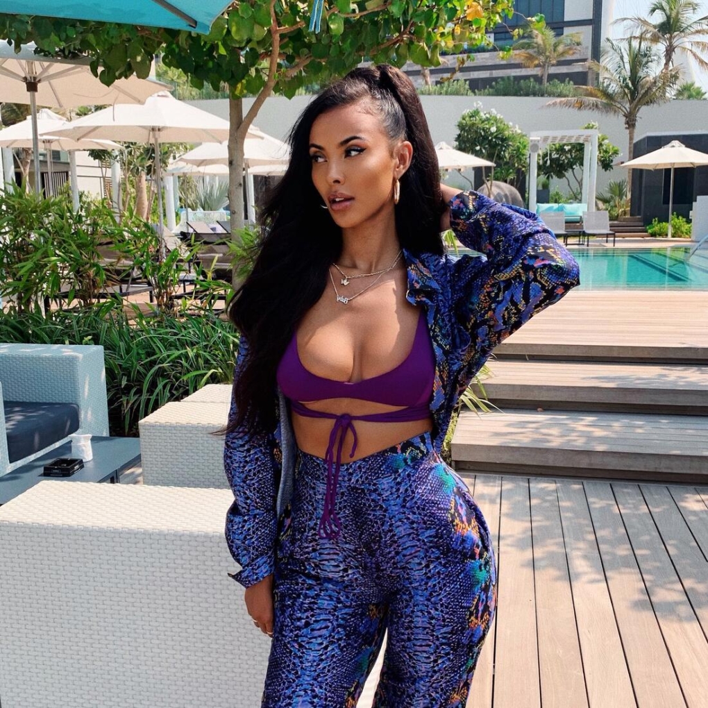 Maya Jama в бикини