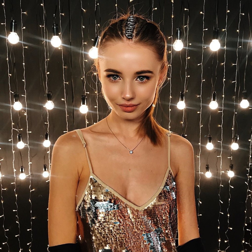 Лиза Василенко слив голая