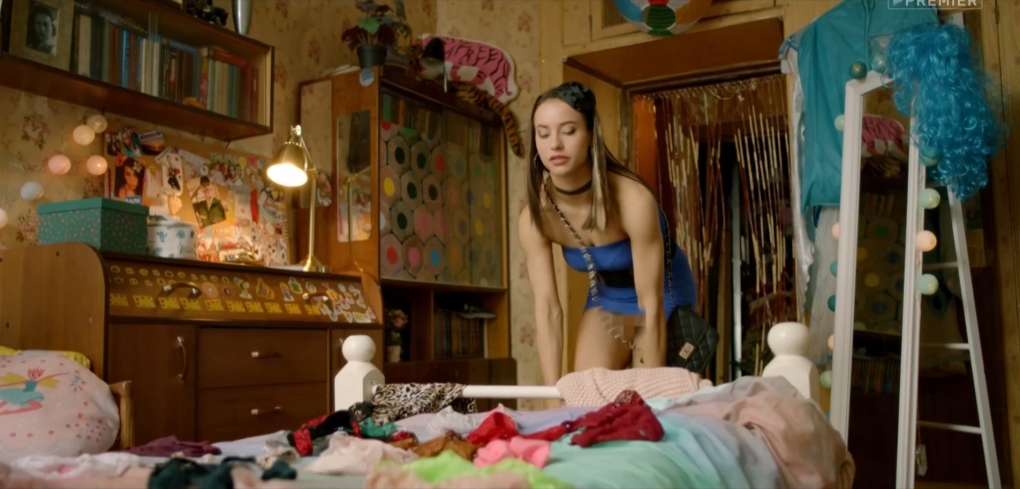 Алёна Савастова горячие кадры в сериале Патриот