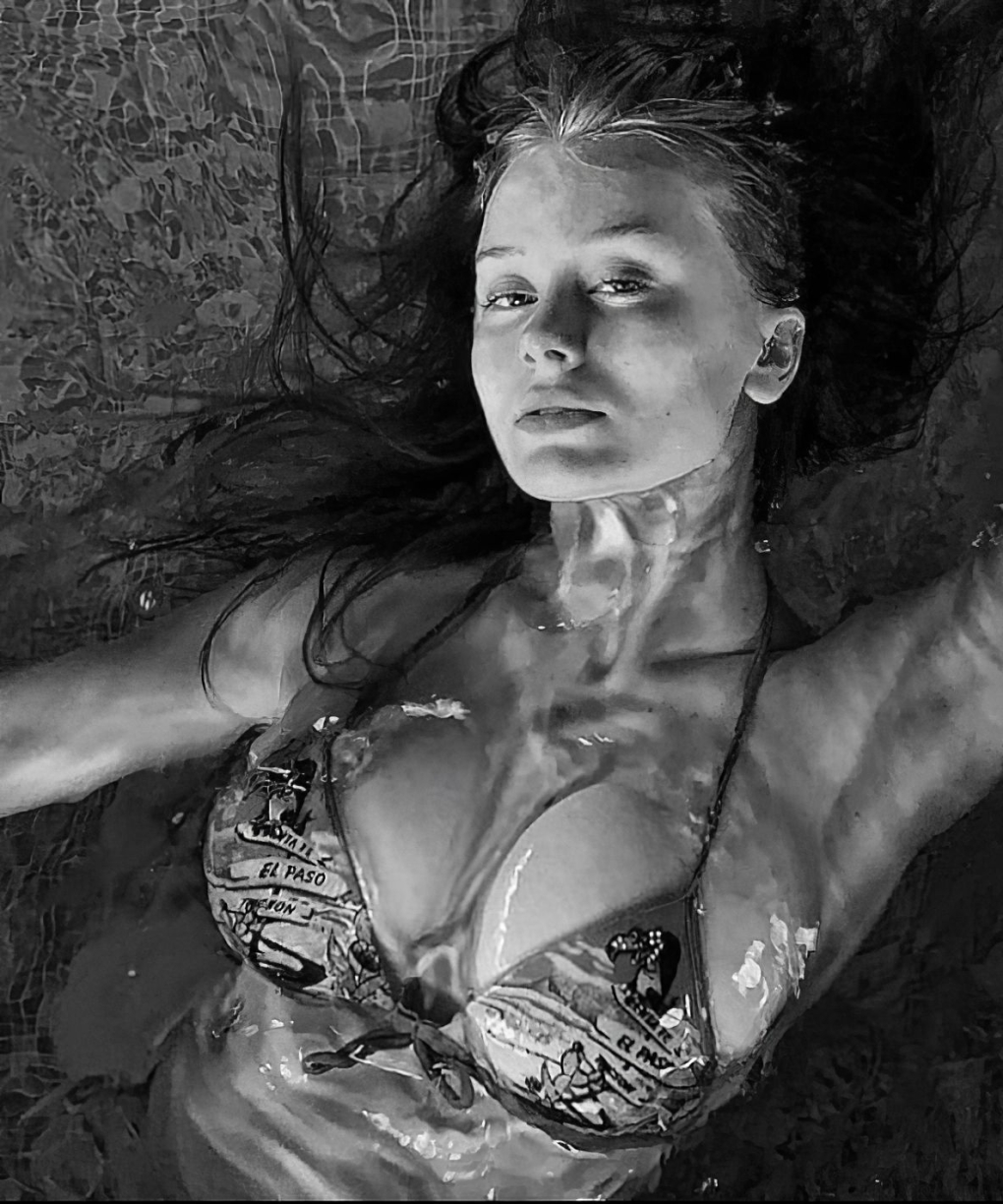 Кристина Финк голая 2022 год