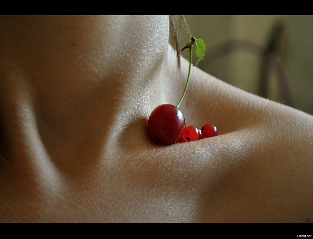 Грудь вишня