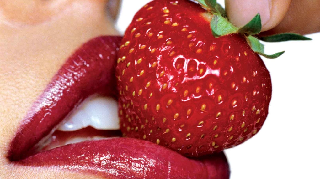 Вишенка во рту