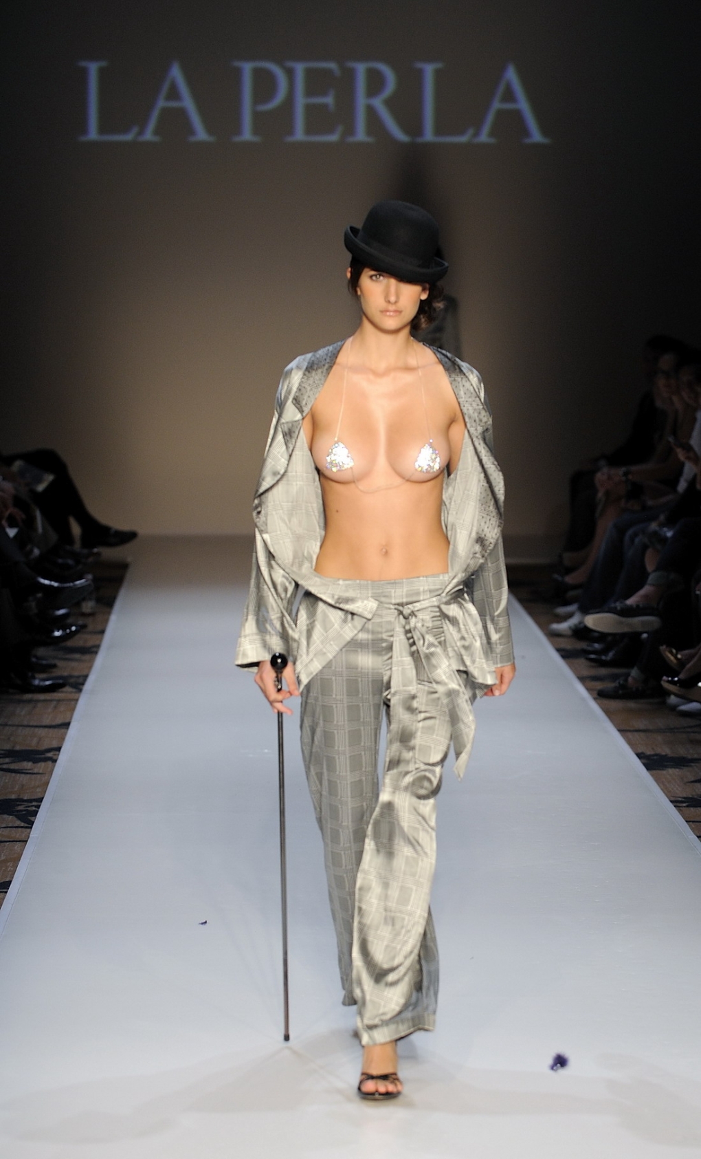 Чарли Ле Минду Charlie le 2020