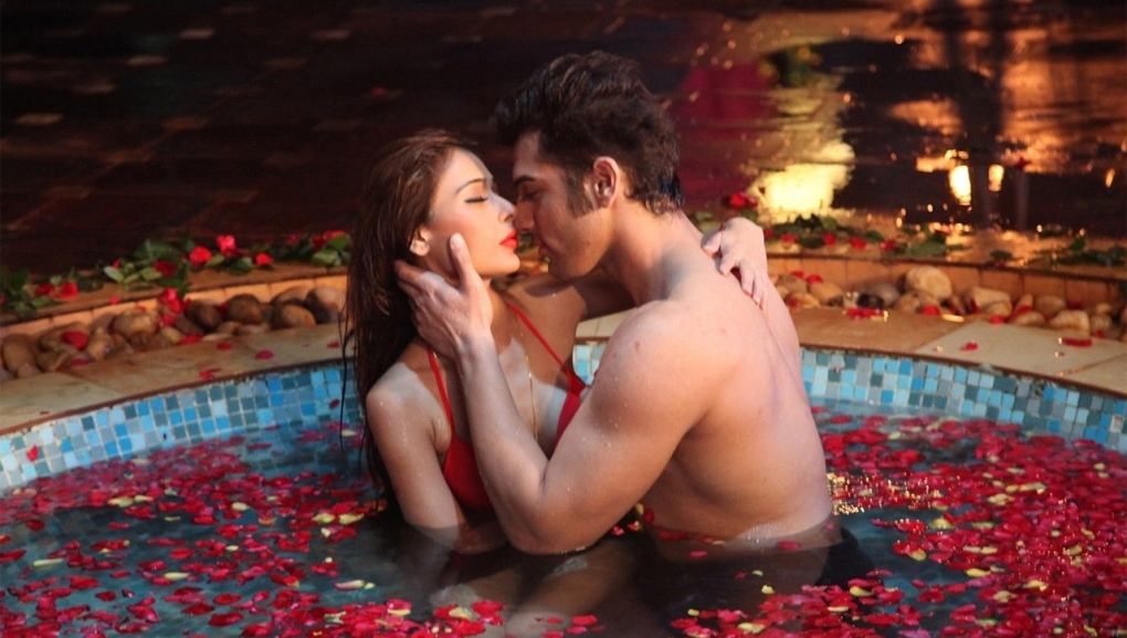 Любовь в бассейне