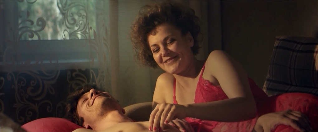 Анна Уколова в Нижнем белье и сериала Ивановы Ивановы