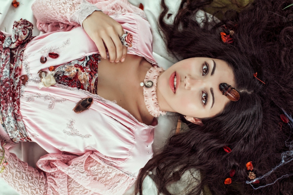 Диана Джалалова в купальнике