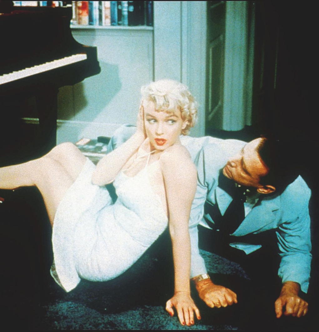 Мэрилин Монро плачет