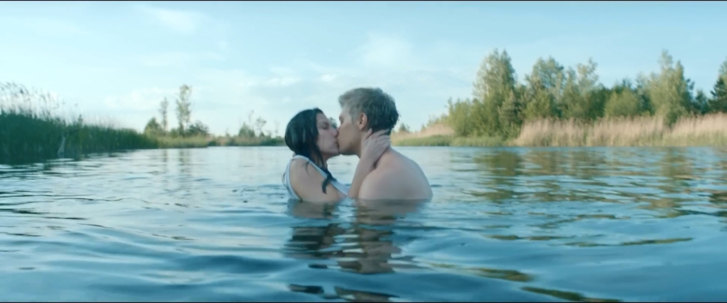 Юлия Маньковская голышом