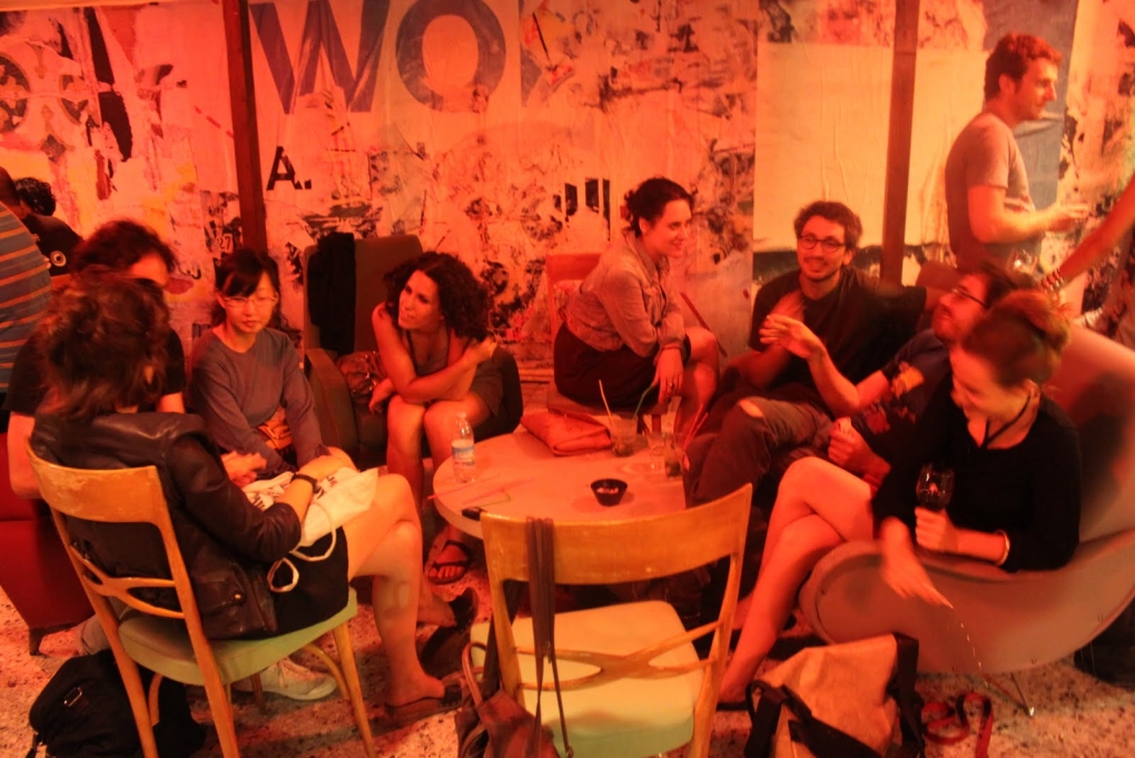 Игры в доме с подругой