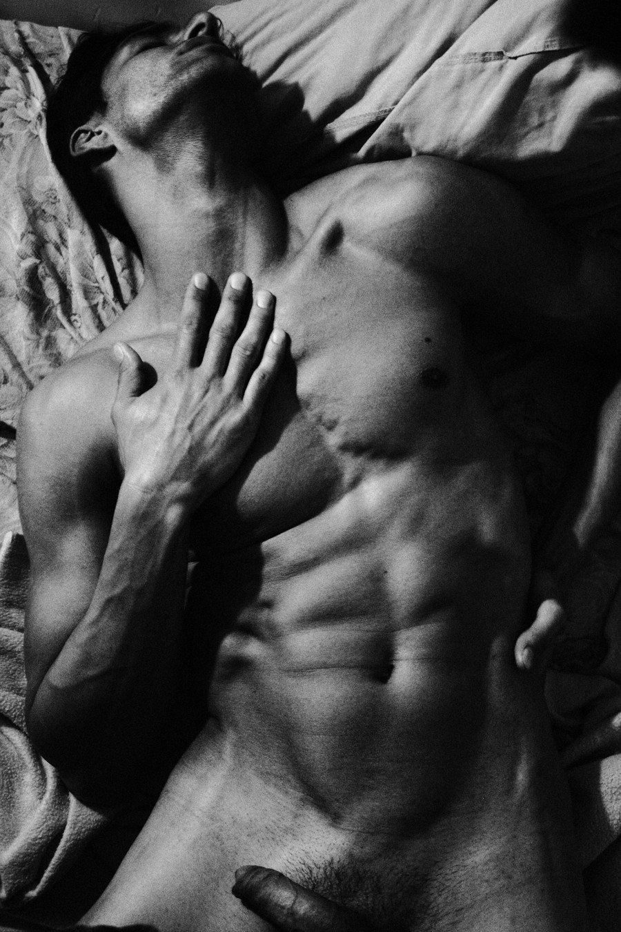 Мужская фотосессия в стиле ню