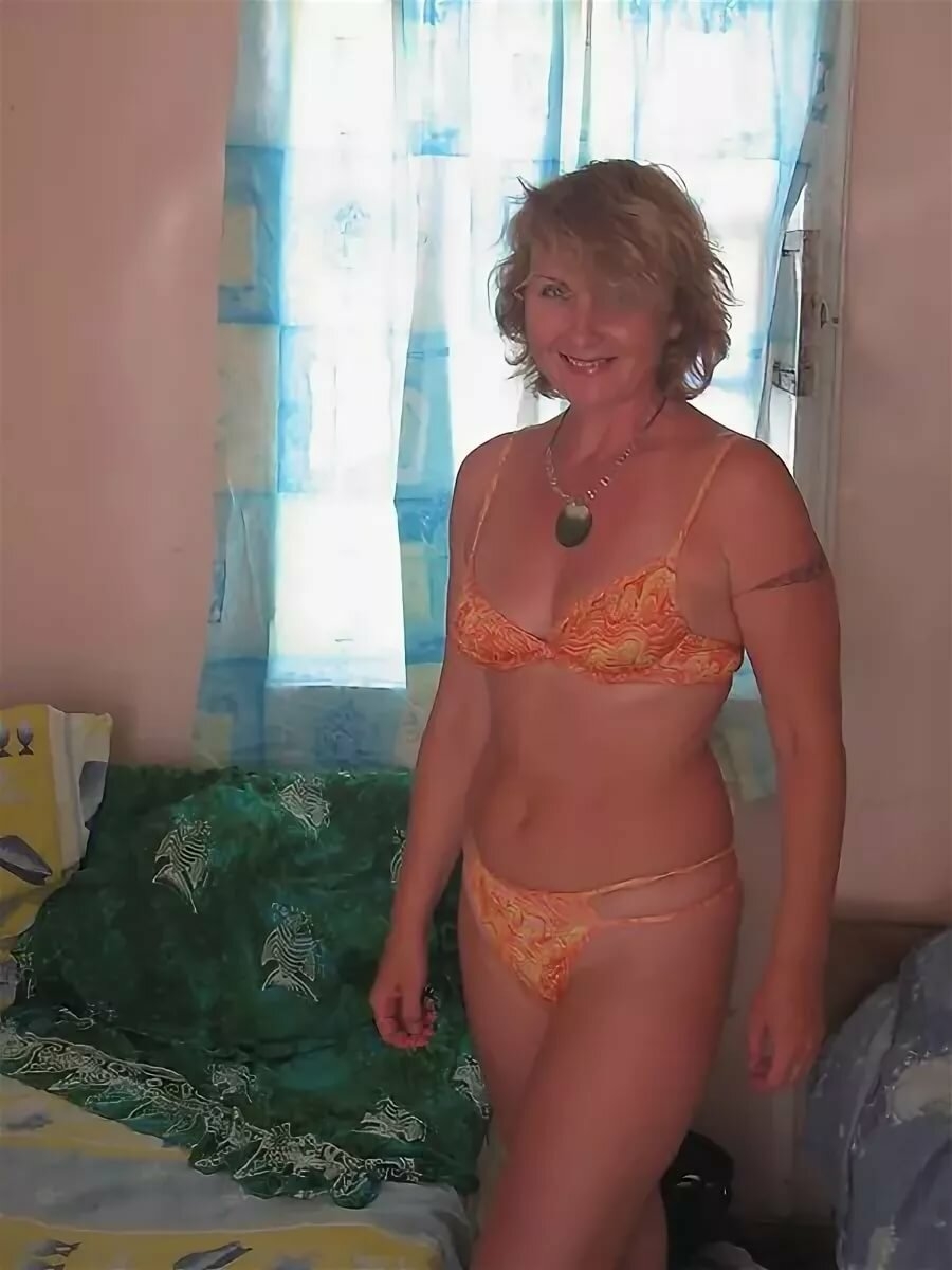 Пожилые домашние женщины