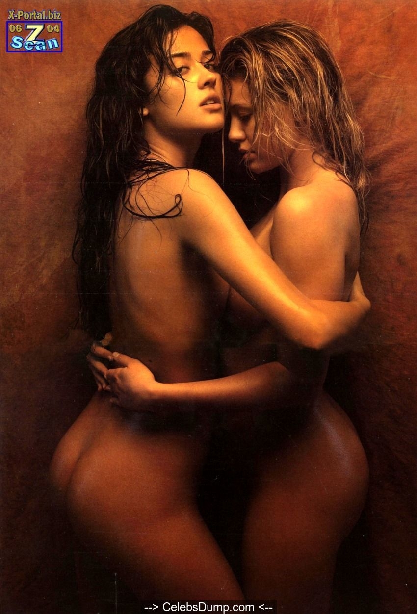 Голая Джорджия Пальмас / Giorgia Palmas